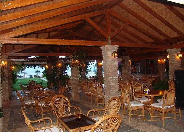 Chrismos Hotel Apartments Apraos photo